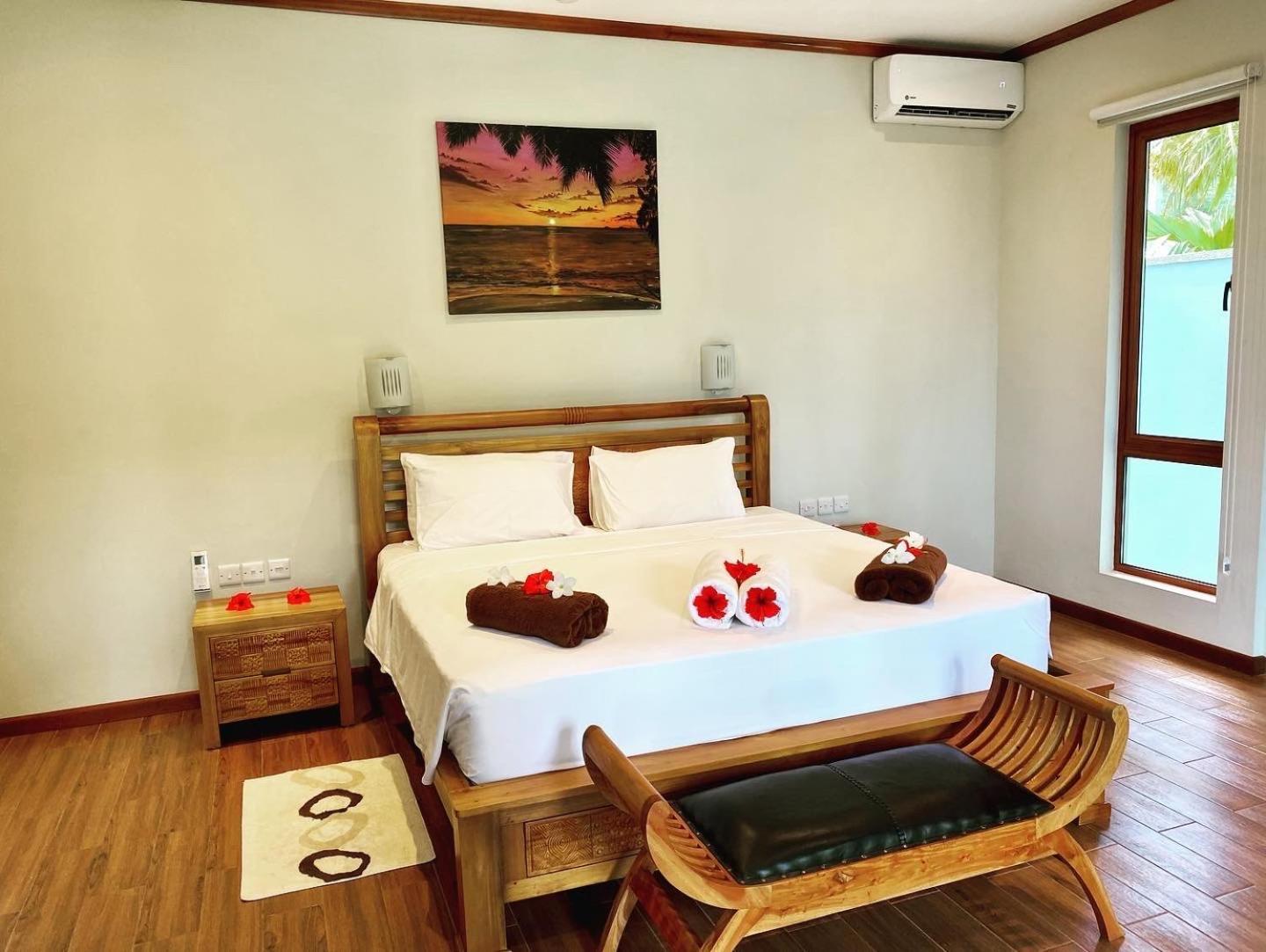 Anse Soleil Beachcomber Hotel And Self Catering Baie Lazare  Room photo
